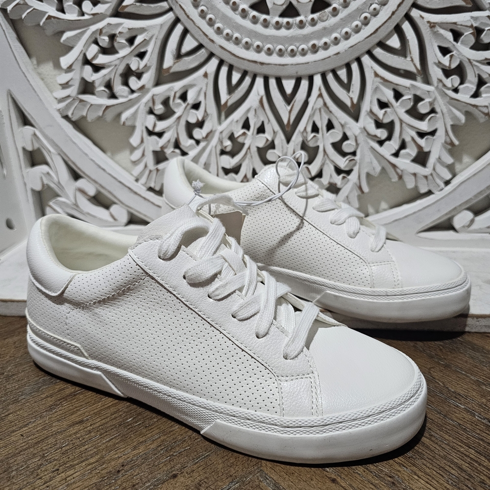 NEW A New Day White Perforated Low-Top Sneakers Padded Ankle Collar Womens 7.5